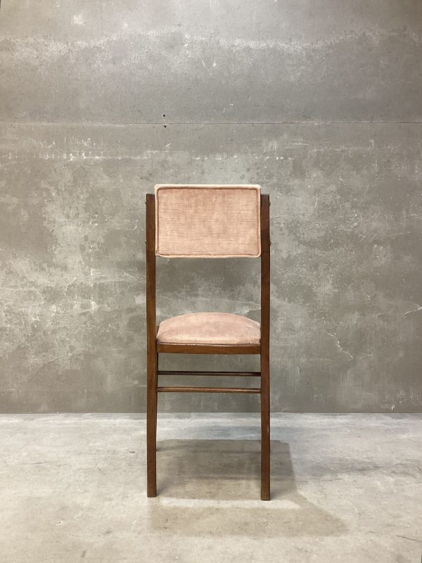 Silla de estilo nórdico