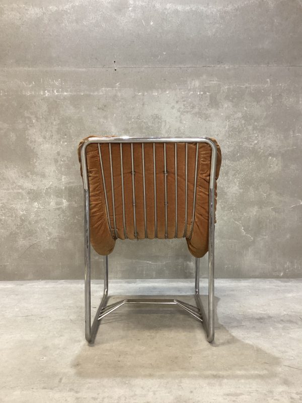 chrome tubular frame chair